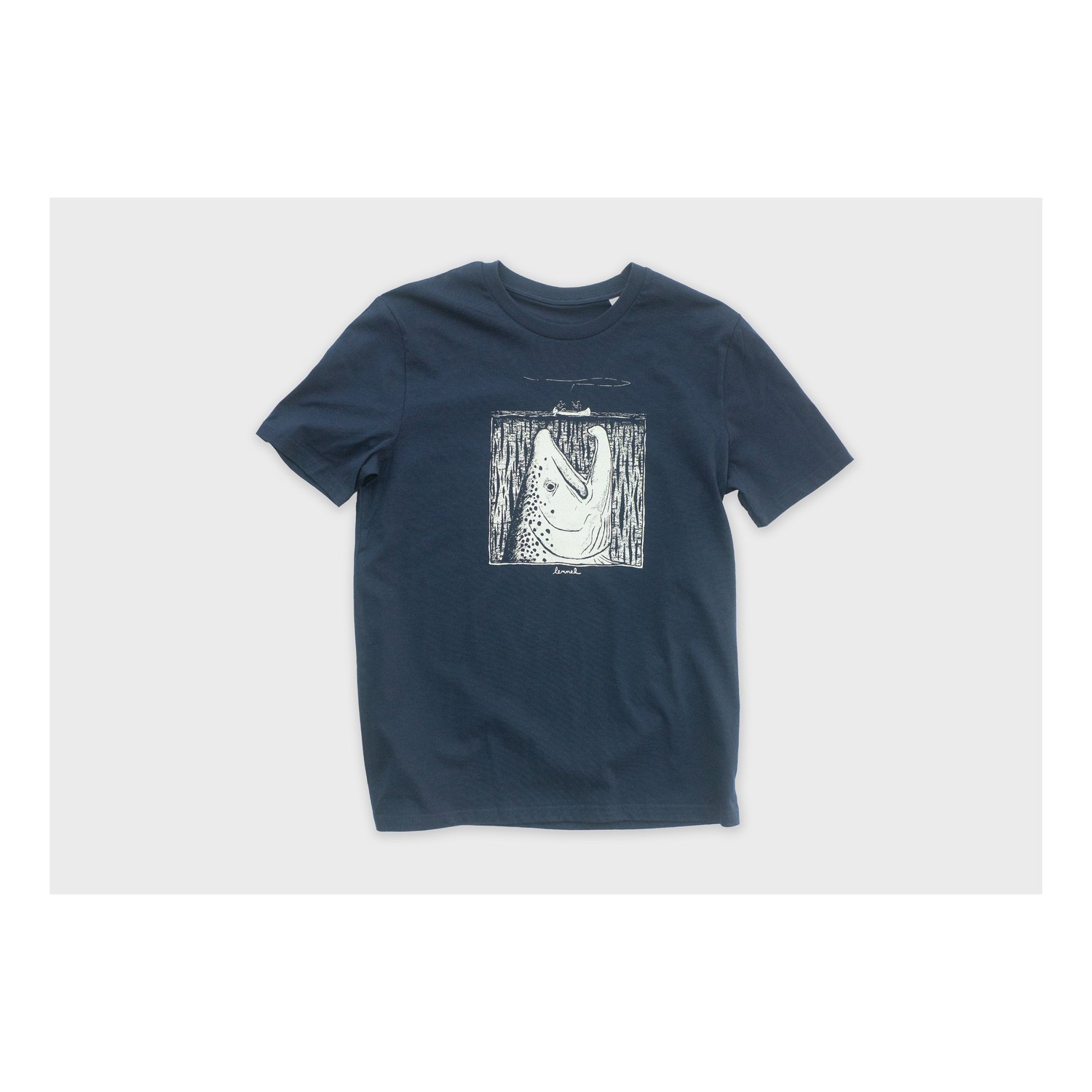 Lemmel T-shirt Moby Deep Sea organic cotton - Navy w white print i gruppen Kläder & Skor / Kläder / T-shirts hos Sportfiskeprylar.se (3010117-6034r)