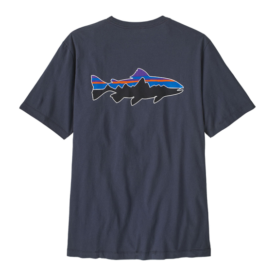 Patagonia M\'s Fitz Roy Trout T-Shirt Smolder Blue i gruppen Kläder & Skor / Kläder / T-shirts hos Sportfiskeprylar.se (37846-SMDB-Lr)