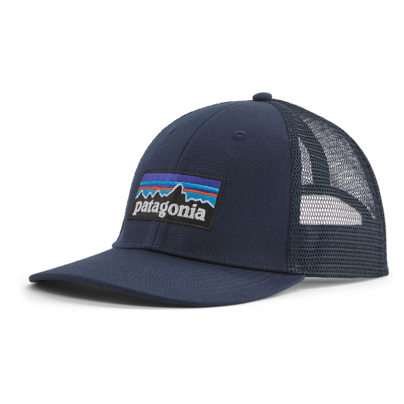 Patagonia P-6 Logo LoPro Trucker Hat New Navy i gruppen Kläder & Skor / Kepsar & Huvudbonader / Kepsar / Truckerkepsar hos Sportfiskeprylar.se (38283-NENA-ALL)