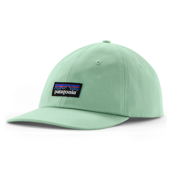 Patagonia P-6 Label Trad Cap Rinsed Green i gruppen Kläder & Skor / Kepsar & Huvudbonader / Kepsar hos Sportfiskeprylar.se (38296-RNSG-ALL)