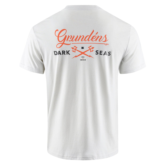 Grundéns Dark Seas X Grundens Common Bond SS T-Shirt Oyster i gruppen Kläder & Skor / Kläder / T-shirts hos Sportfiskeprylar.se (50498-048-0013r)