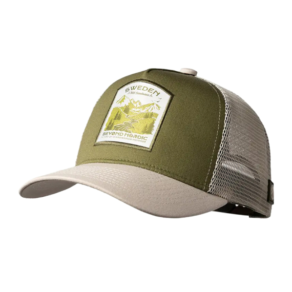 Beyond Nordic BN215 Wild Scandinavia Trucker Cap W-Beige Iguana i gruppen Kläder & Skor / Kepsar & Huvudbonader / Kepsar / Truckerkepsar hos Sportfiskeprylar.se (BN215-W-BEIGE-OS)