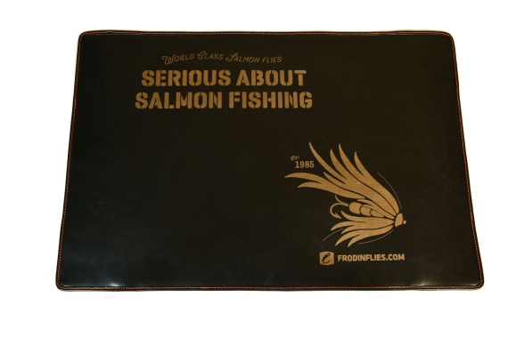 Frödin Leather Table Cover - Black i gruppen Krok & Småplock / Flugbindning / Bindstäd hos Sportfiskeprylar.se (LTC-B)