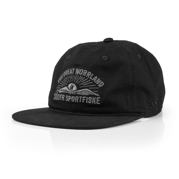 SQRTN x Söder Sportfiske 6-panel Cap, Black i gruppen Kläder & Skor / Kepsar & Huvudbonader / Kepsar / Dad Caps hos Sportfiskeprylar.se (SQSS-005-OSFA)
