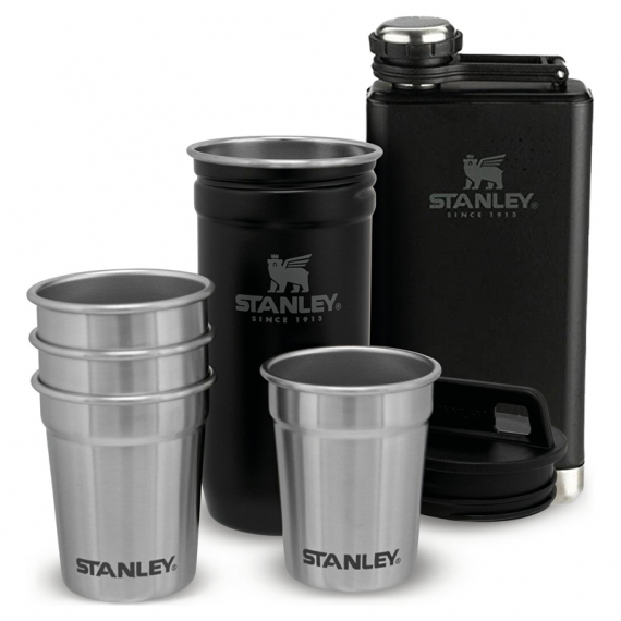 Stanley The Pre-Party Shotglass + Flask Set - Matte Black i gruppen Outdoor / Friluftskök & Redskap / Koppar & Muggar / Koppar hos Sportfiskeprylar.se (ST1001883035)