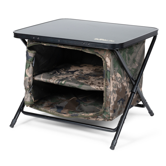 Nash Bank Life Bedside Station Camo i gruppen Outdoor / Tält & Tältmöbler / Stolar & Bord / Bord hos Sportfiskeprylar.se (T1232r)