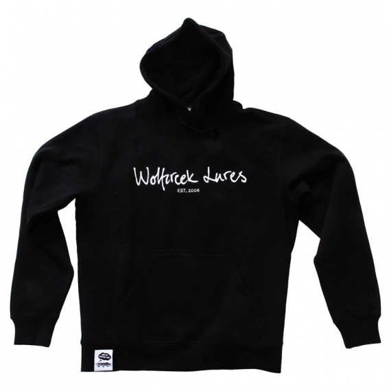 Wolfcreek Lures Classic Logo Hoodie, Black i gruppen Kläder & Skor / Kläder / Tröjor / Hoodies hos Sportfiskeprylar.se (WCL-05-HOOD-01-BLKr)