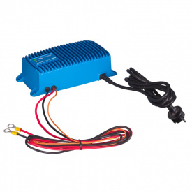 Victron Energy Blue Smart IP67 24V/8A